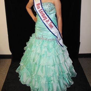 Mint Corset Mermaid dress Sz 6 pageant winner!